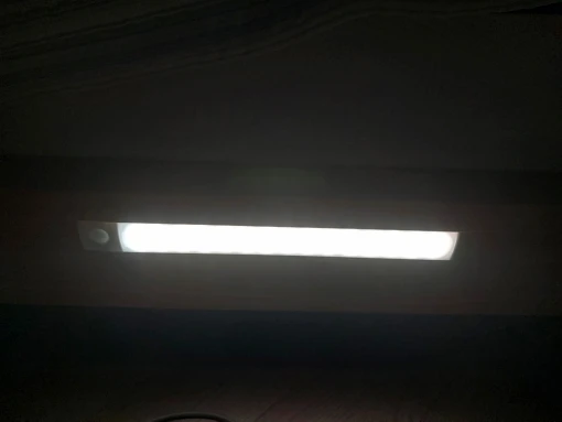 Bunics LED-Unterbauleuchte / Schranklicht mit PIR-Sensor – kabellos, USB wiederaufladbar & dimmbar photo review