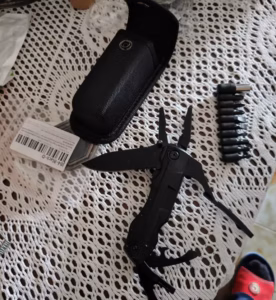 Click to view full screen Ultime 10-in-1 Multitool Mes en Tang – Onmisbaar voor Outdoor en Survival photo review